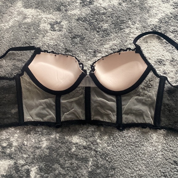 Victoria’s Secret Corset Bra - Picture 4 of 5